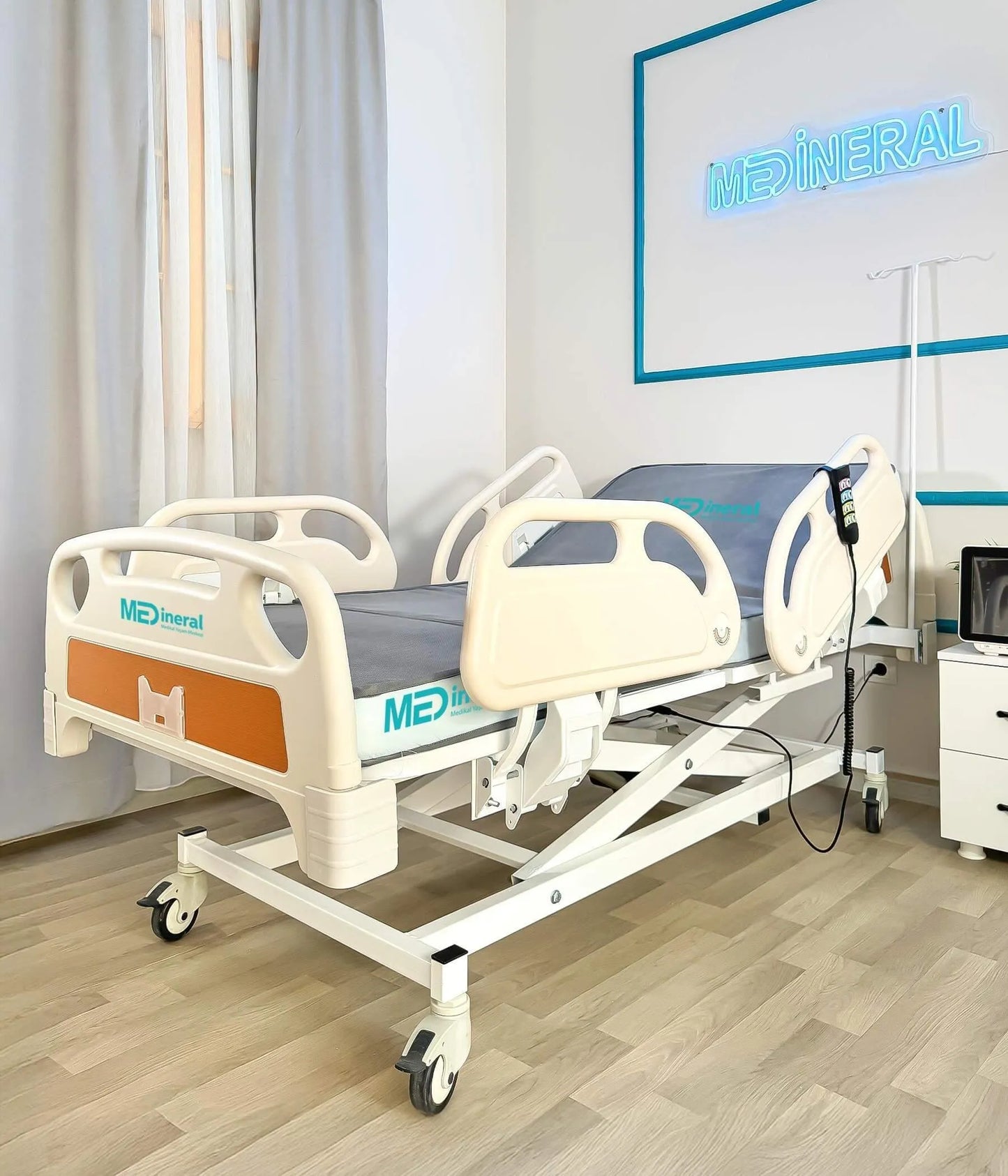 3 Motor Hasta Karyolası Full Abs Asansörlü + 15 Cm Antibakteriyel Visko Yatak + Alez