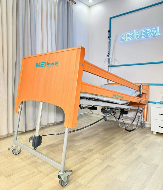 4 Motorlu Ev Tipi Ahşap Hasta Karyolası - İthal