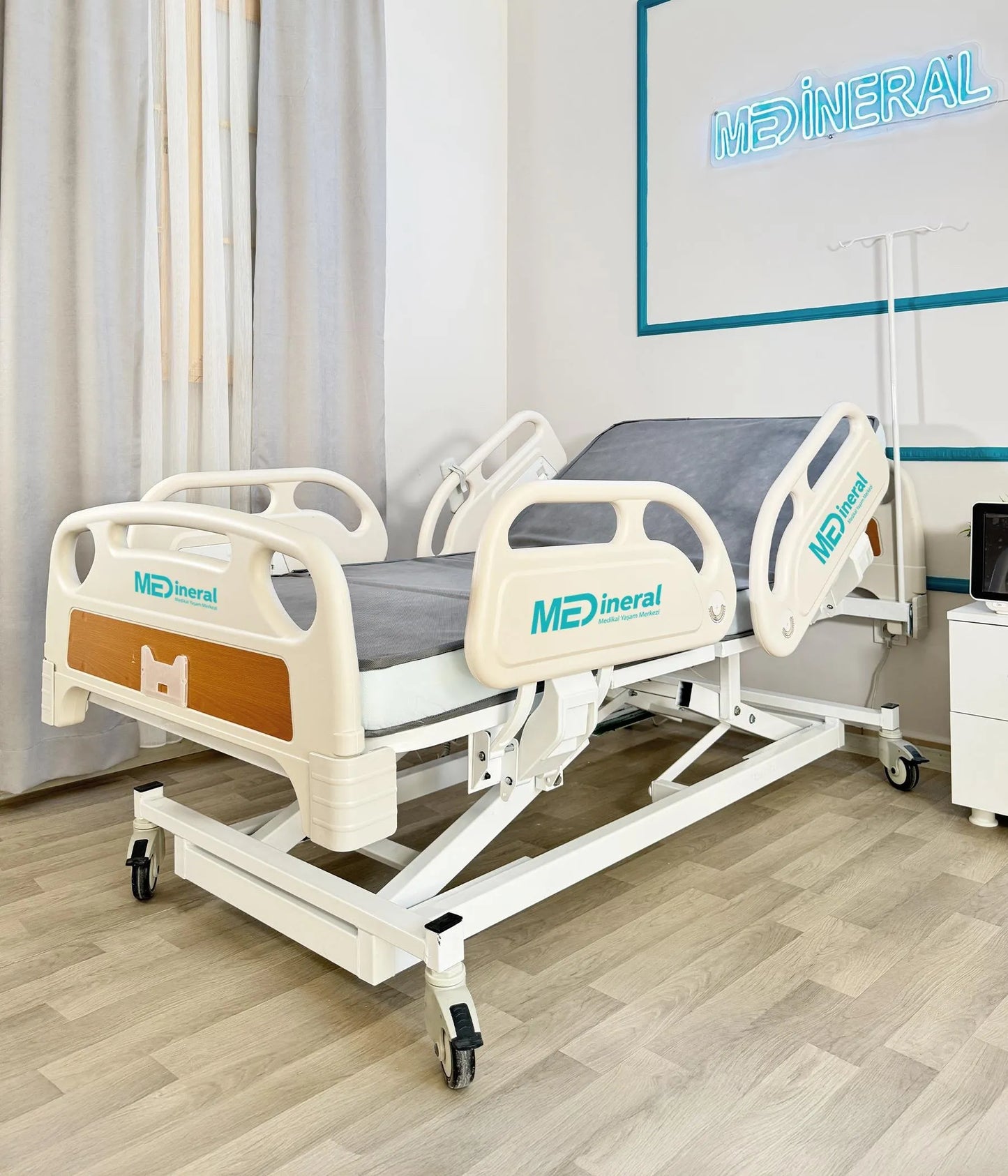 4 Motor Hasta Karyolası Full Abs Asansörlü + 15 Cm Antibakteriyel Visko Yatak + Alez